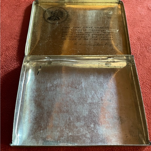 Vintage MCM LUCKY STRIKE Flat Fifties Metal Cigarette Tin - Picture 8 of 16